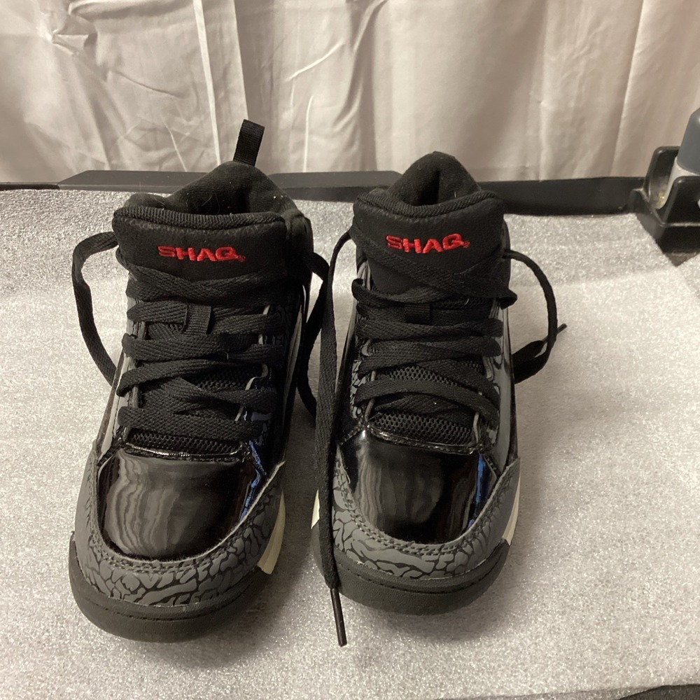Shaquille Black Sneakers Size 1 Y Lace Up